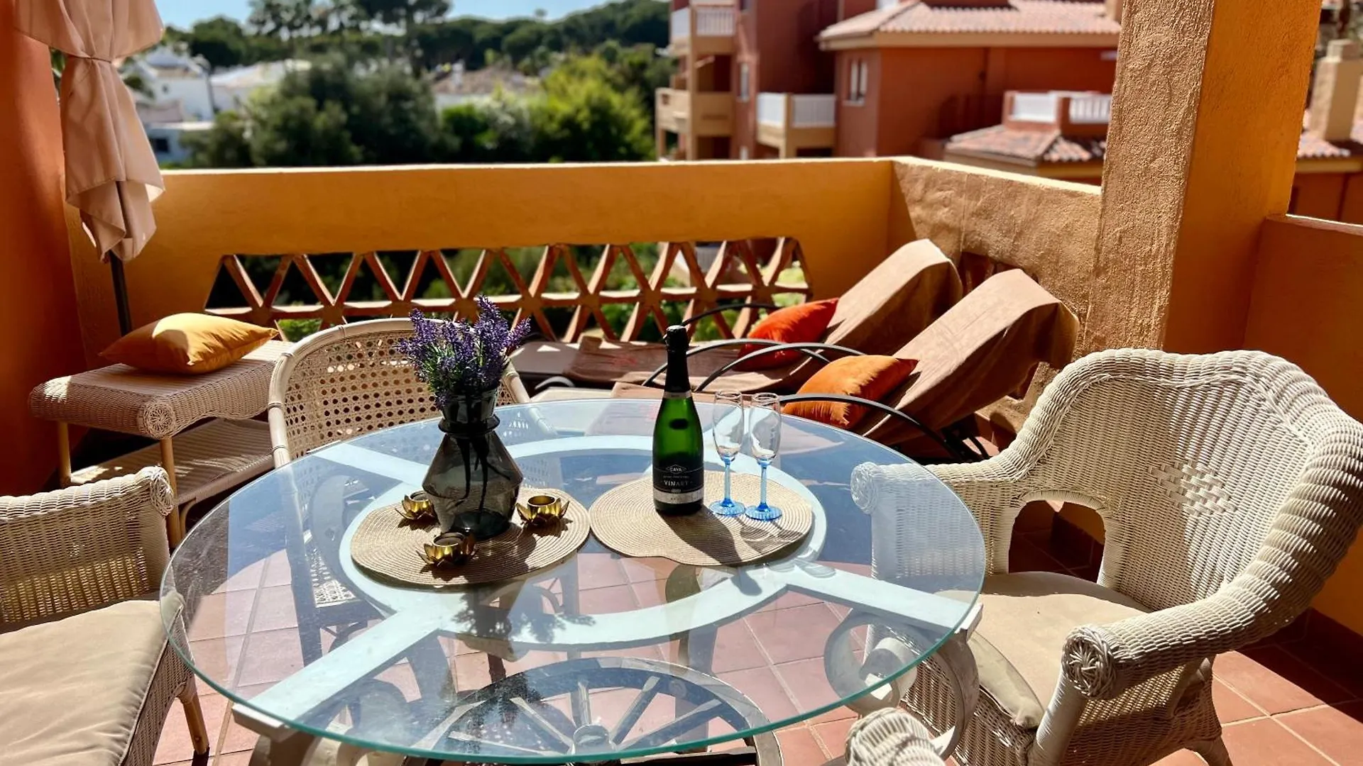 2 Bedroom 2 Bathroom Apartment Marbella East - La Reserva De ماربيا