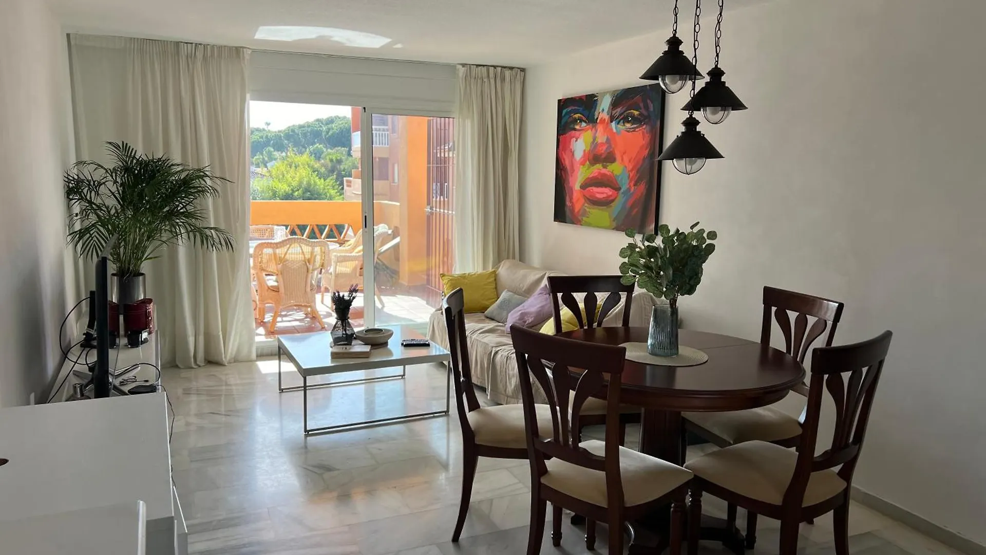2 Bedroom 2 Bathroom Apartment Marbella East - La Reserva De Μαρμπέλλα